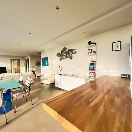 La Casa De La Playa-best Ftv Views, By Comfortable Luxury Apartment *